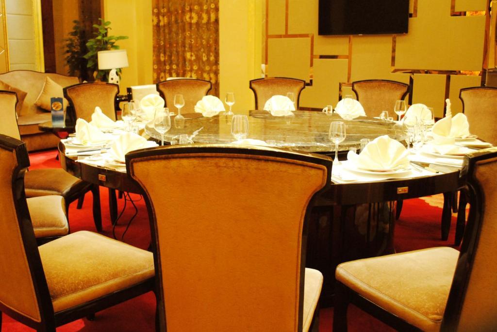 Datong Weidu International Hotel Buitenkant foto