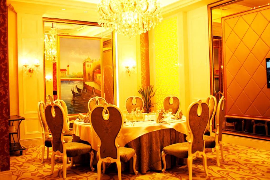 Datong Weidu International Hotel Buitenkant foto
