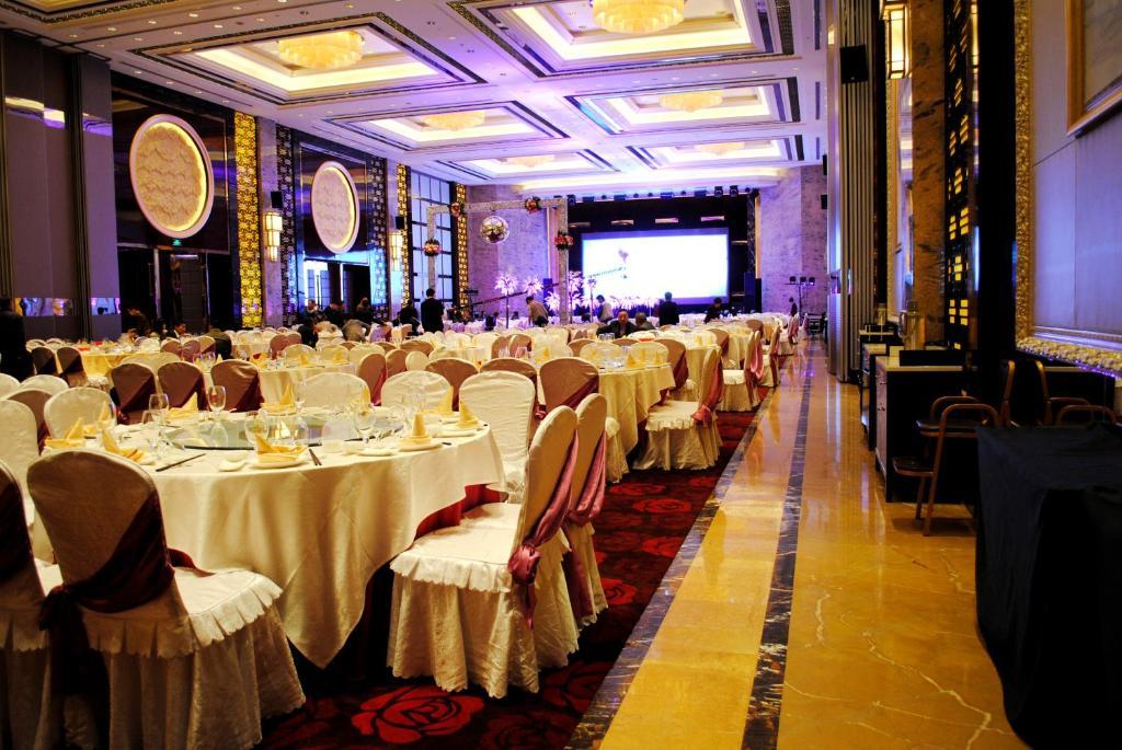 Datong Weidu International Hotel Buitenkant foto