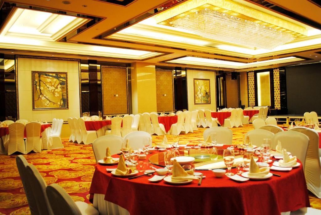 Datong Weidu International Hotel Buitenkant foto